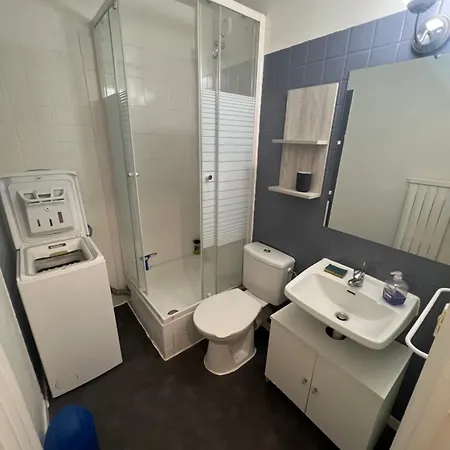 Grand 27m2 Jaures Avec Balcon Paris