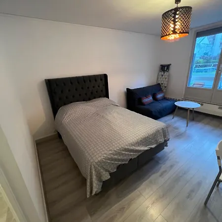 Grand 27m2 Jaures Avec Balcon * Paris