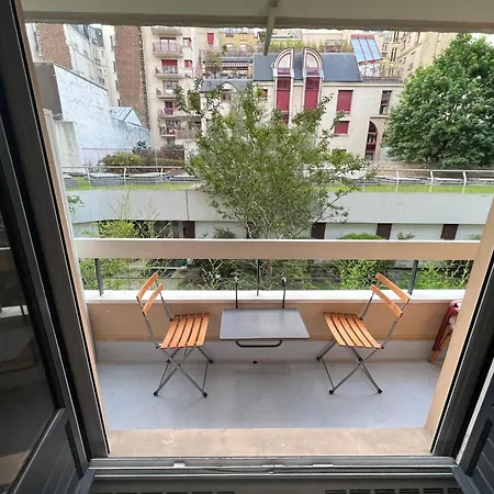 Grand 27m2 Jaures Avec Balcon Apartment *