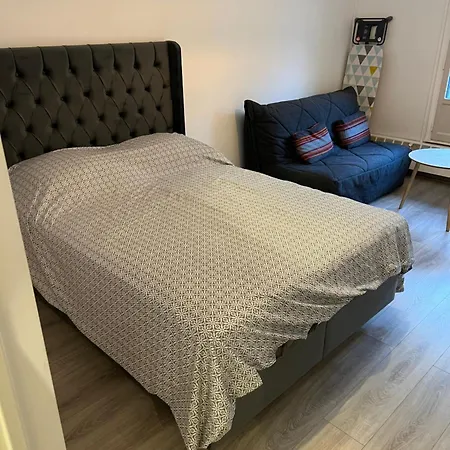 Apartment Grand 27m2 Jaures Avec Balcon *